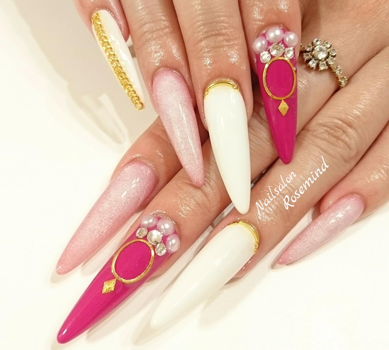 18 4月 01 Nail Salon Rosemind